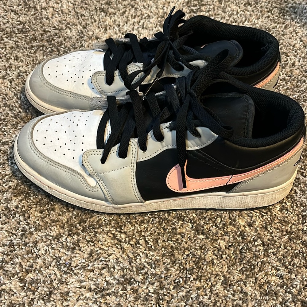 Jordan 1 low w/ box